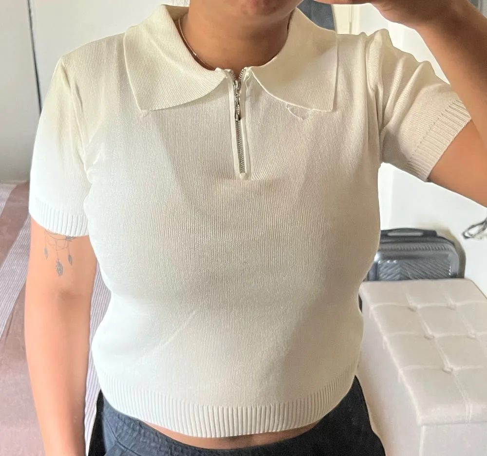 Off White Solid Spread Collar Top - NEWME