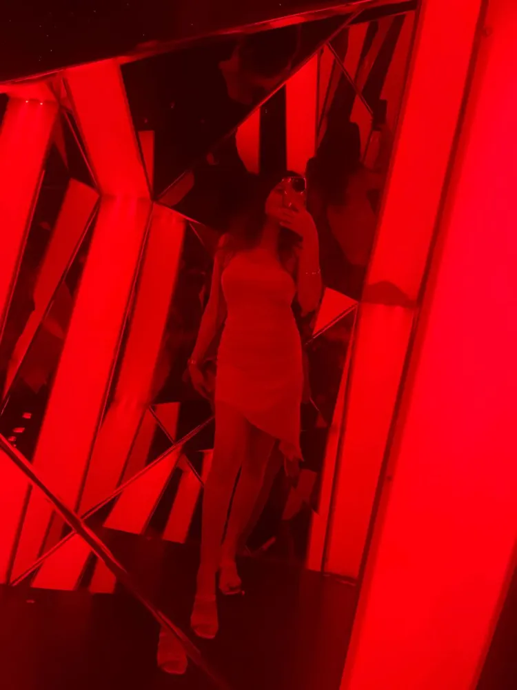 carousel-images
