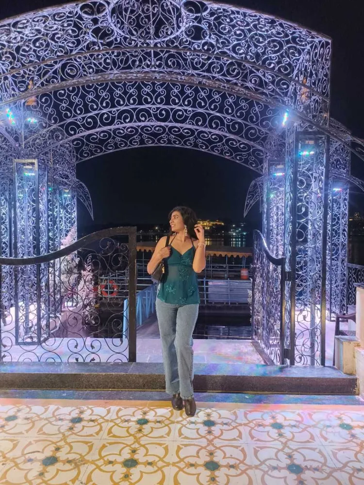 carousel-images