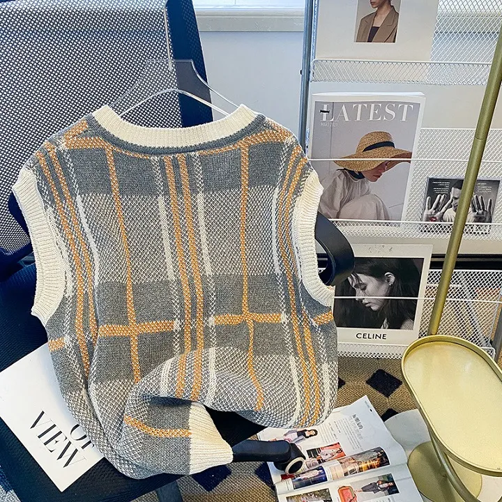 Oversized Checkered Sweater - Image 2