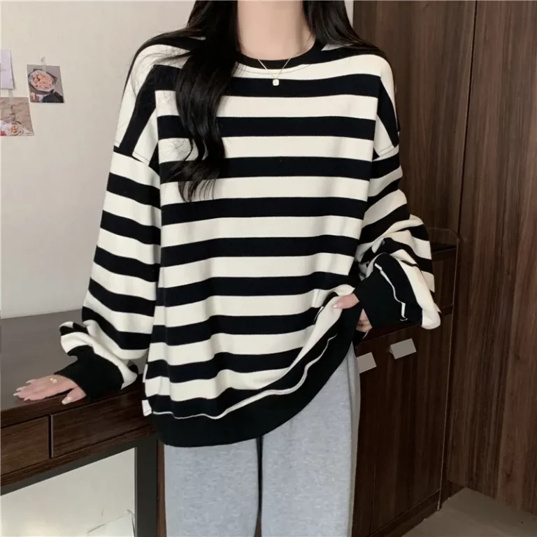 Striped Knitted Pullover Sweatshirt - Image 1