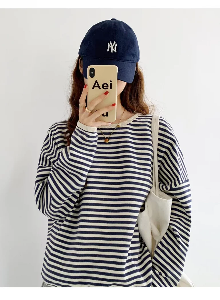 Striped Printed Patchwork Sweatshirt - Image 1