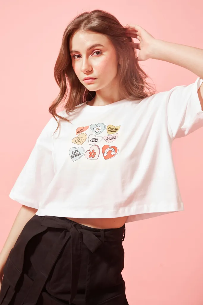 Hearts Printed Cropped Tshirt - Image 1