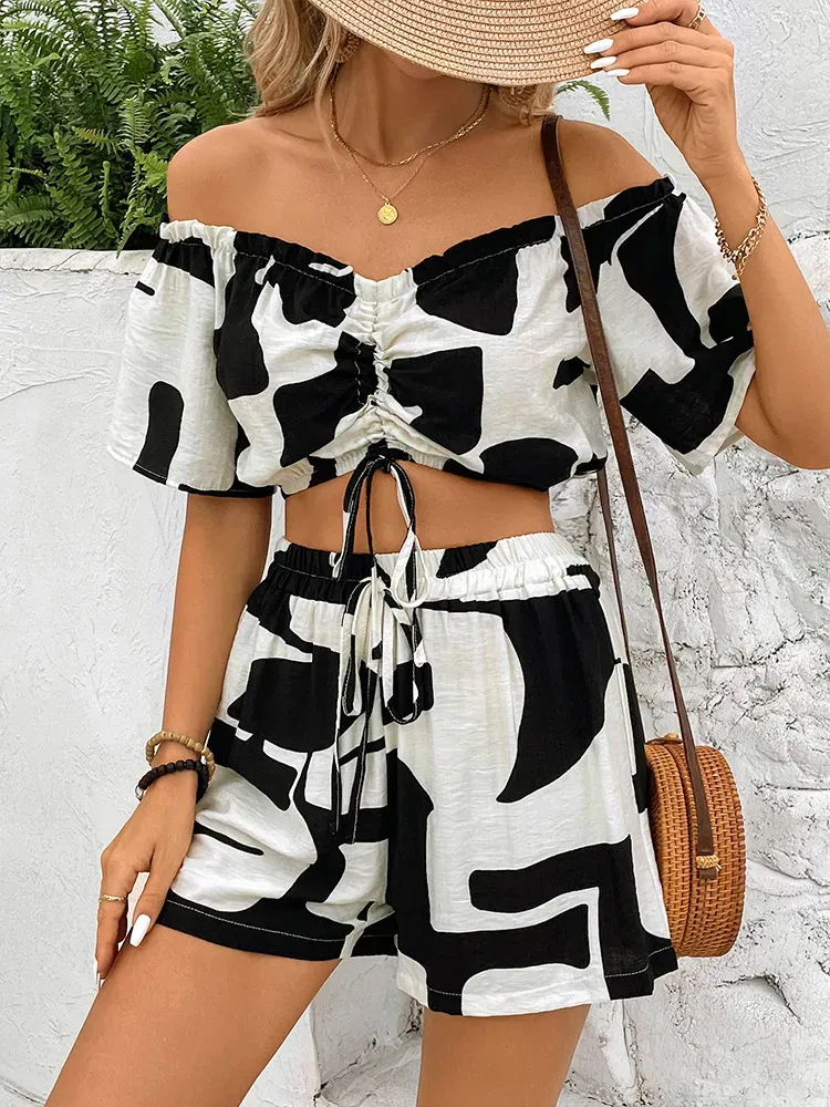 Women Black; White Rayon Abstract Printed Co-ords