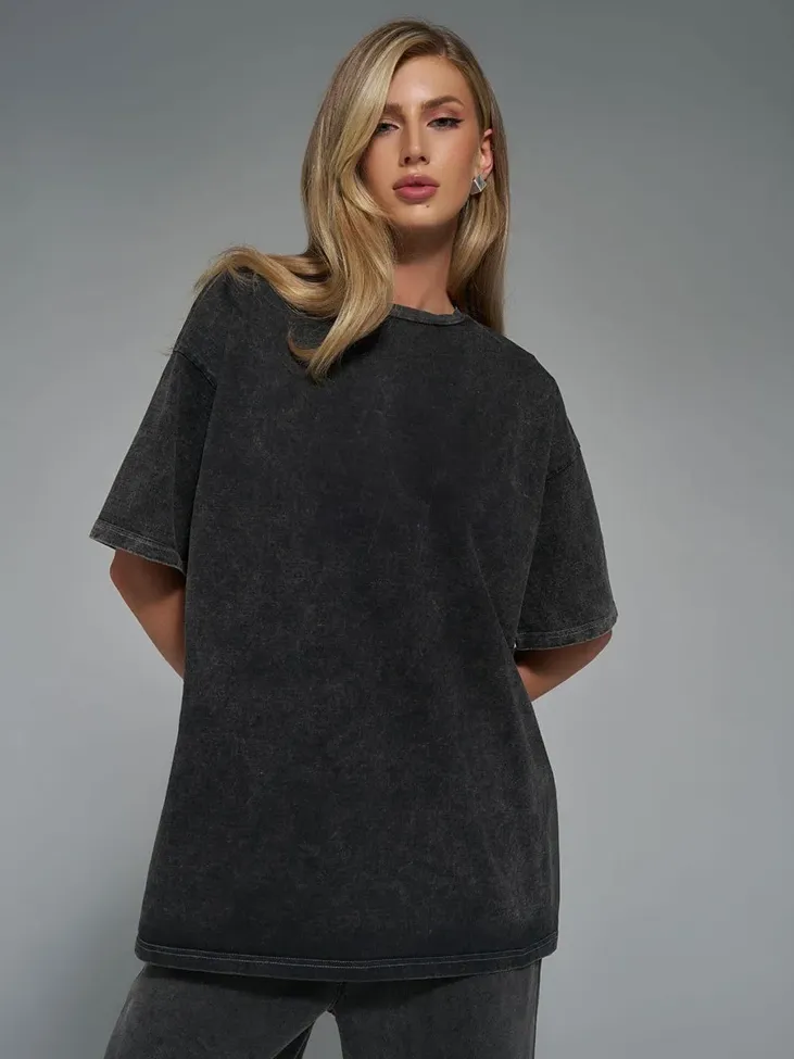 Black Solid Oversized Tshirt - Image 1