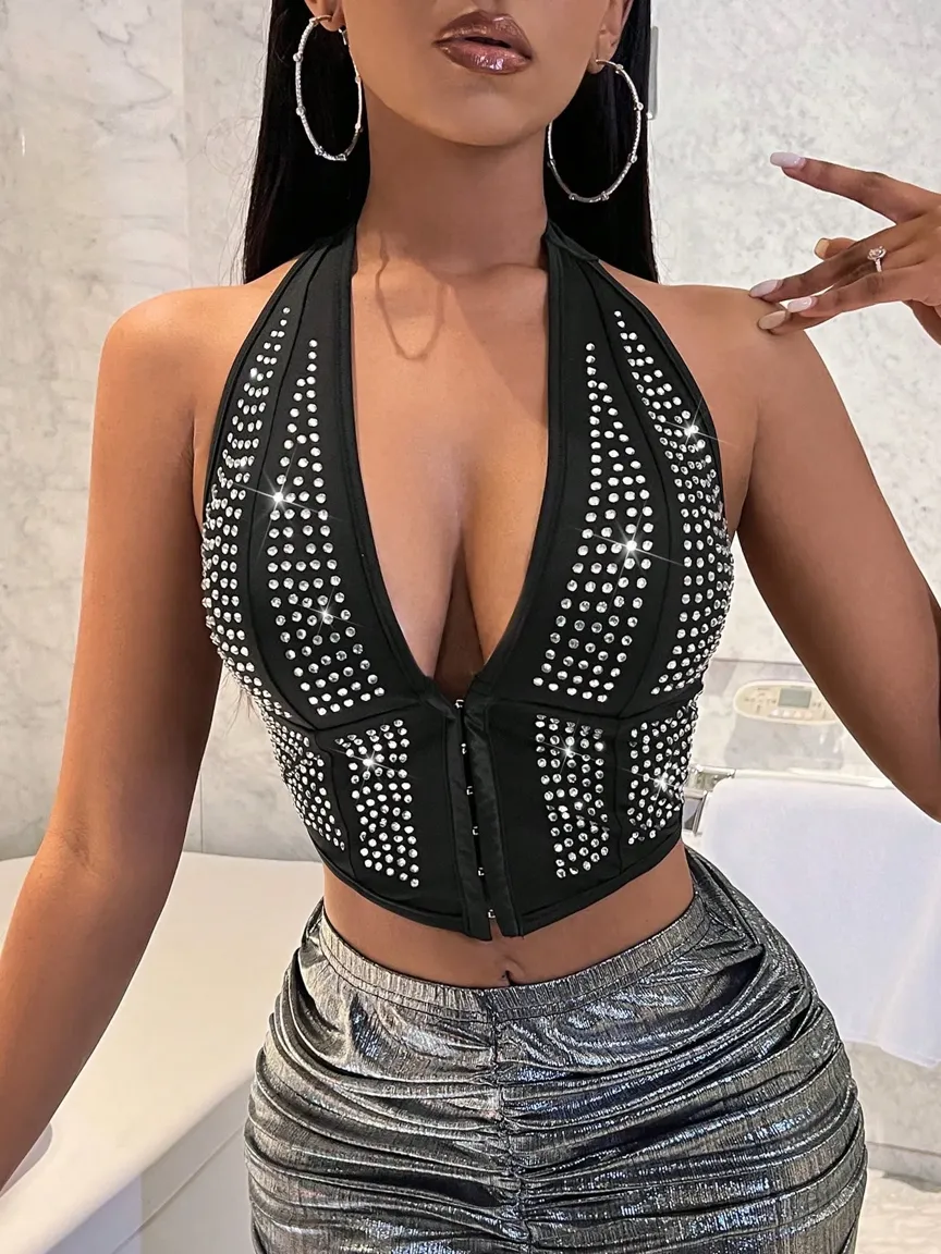 ★lalafox★HOTFIX CROP TOP★Black★韓国★大人気★ Black Studded Halter Neck Crop Top - NEWME