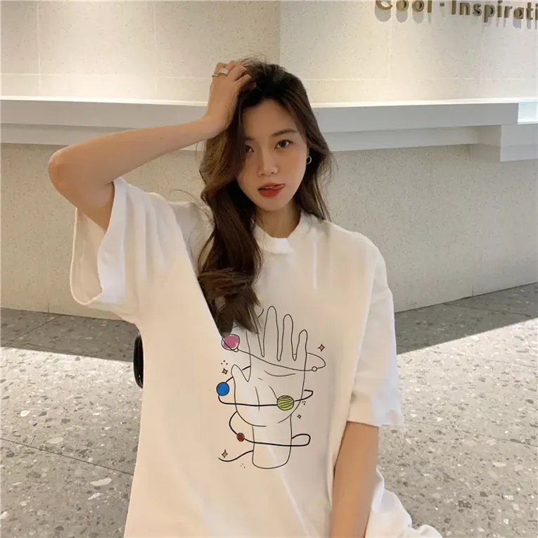 White Crew Neck Graphic Tshirt - Image 1