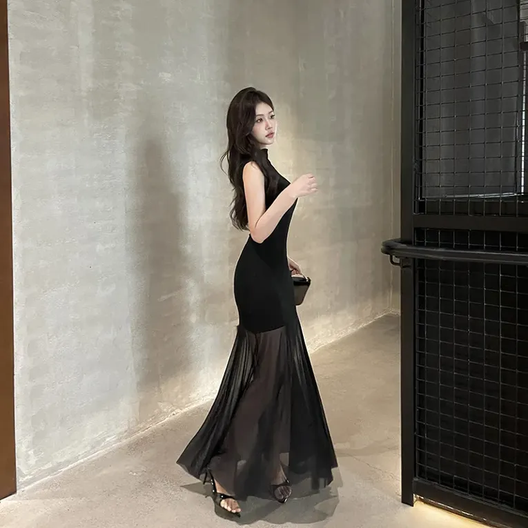 美品✨ 【SUKU 】DRESSING GOWN ブラック S Ｍ ISABELLA CRYSTAL LACE V NECKLINE DRESS | CULT MIA | 21Six