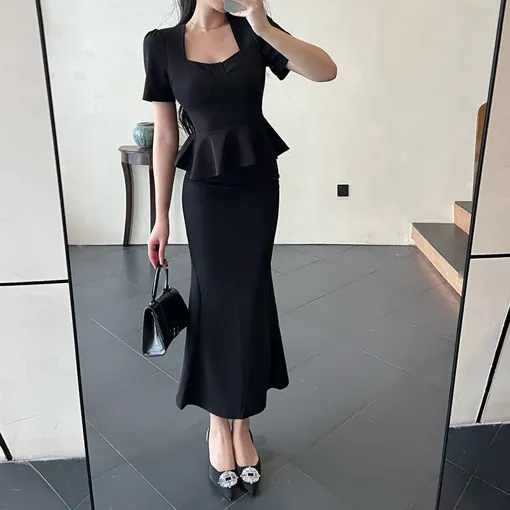 Black Solid Mermaid Skirt - NEWME