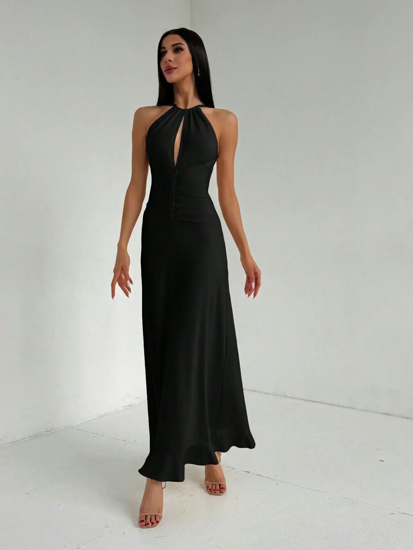 Black Cut Out Detail Maxi Dress - Image 2