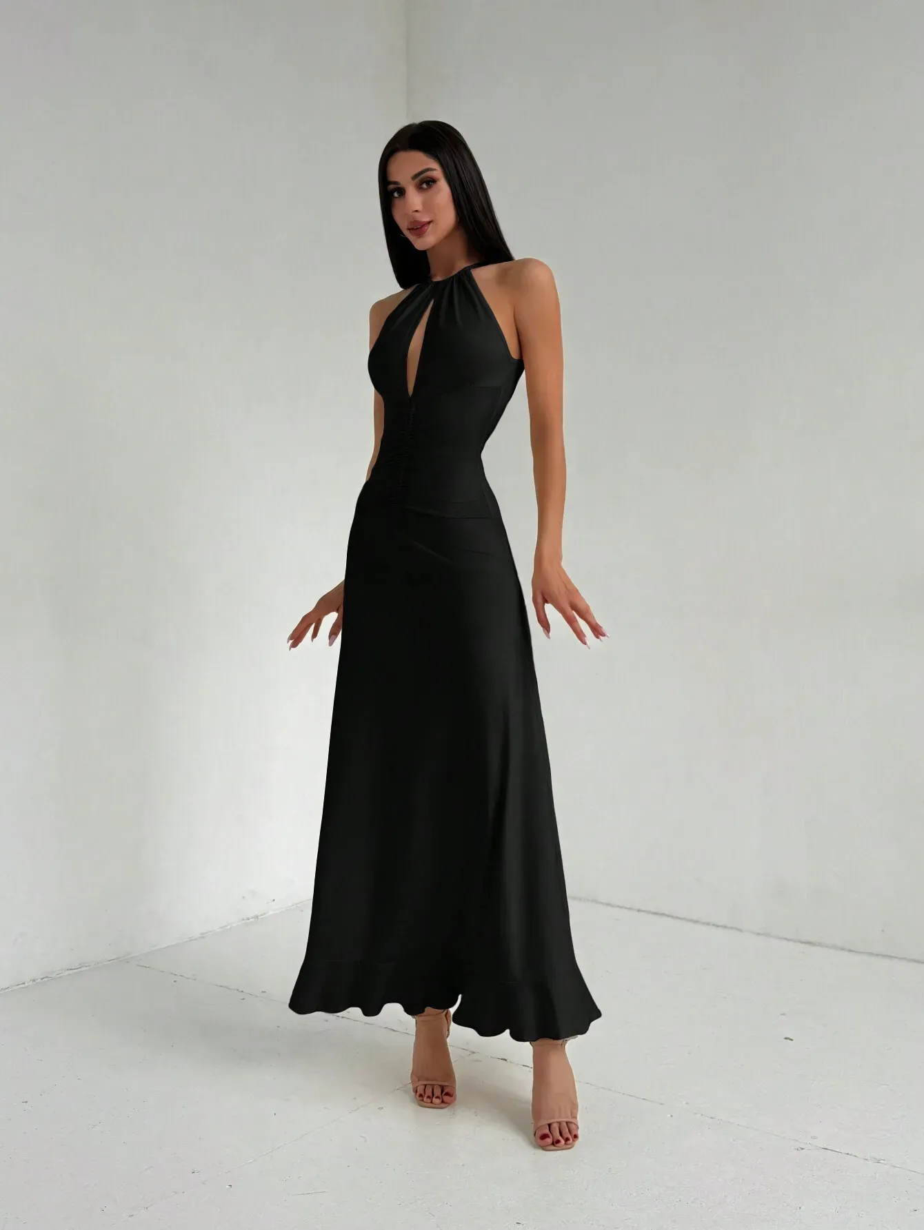 Black Cut Out Detail Maxi Dress - Image 3