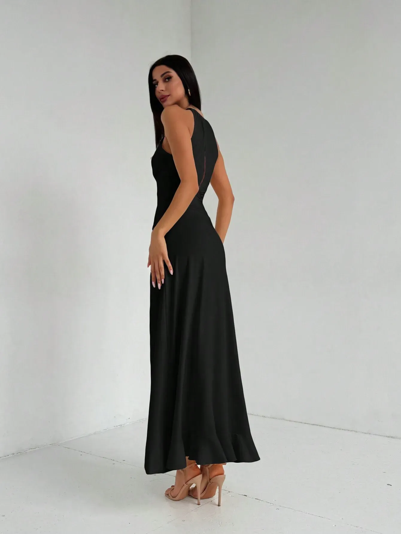 Black Cut Out Detail Maxi Dress - Image 4