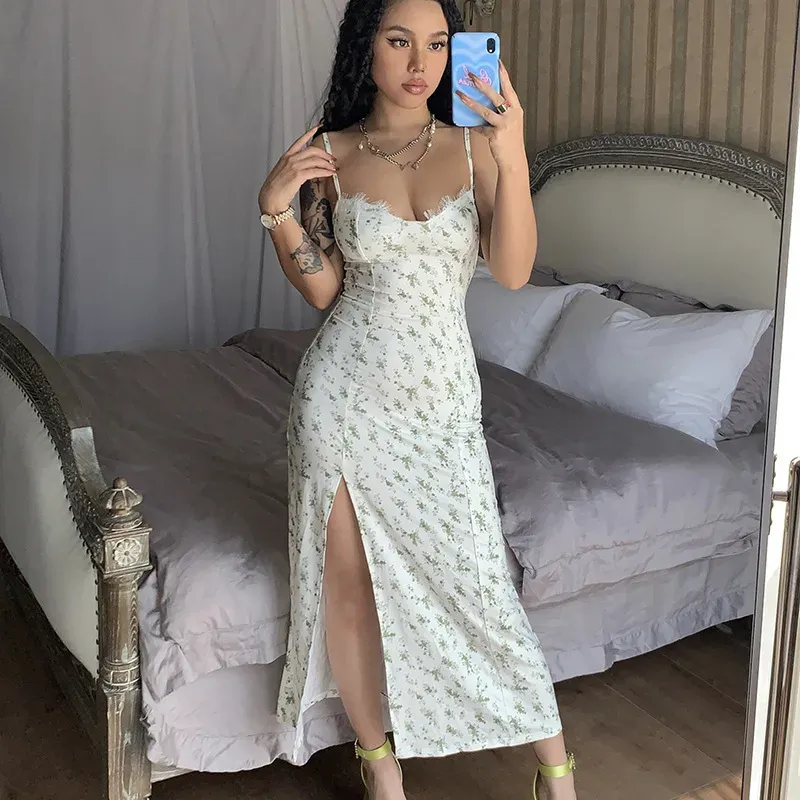 Green Floral Sweetheart Neck Midi Dress - Image 1