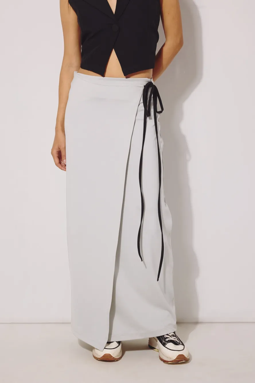 White Contrast Lace Knotted Skirt - NEWME