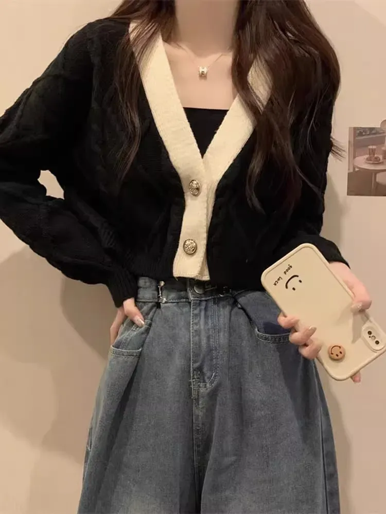 Black Colorblock Cropped Cardigan - Image 1