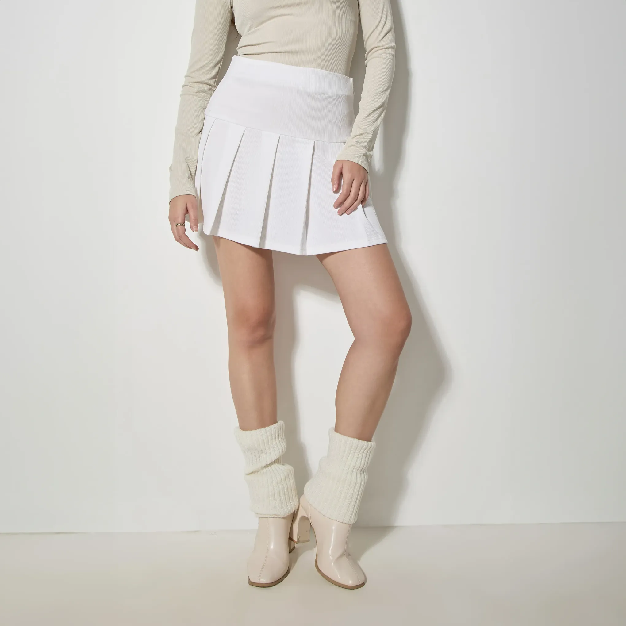 White Pleated Mini Skirt - NEWME