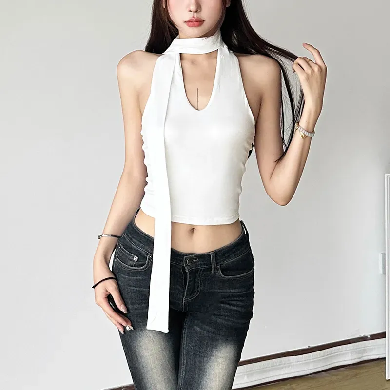 【REST&RECREATION】 RR HALTER NECK CROP TOP ★人気★ Rest & Recreation RR Halter Neck Crop Top - Black