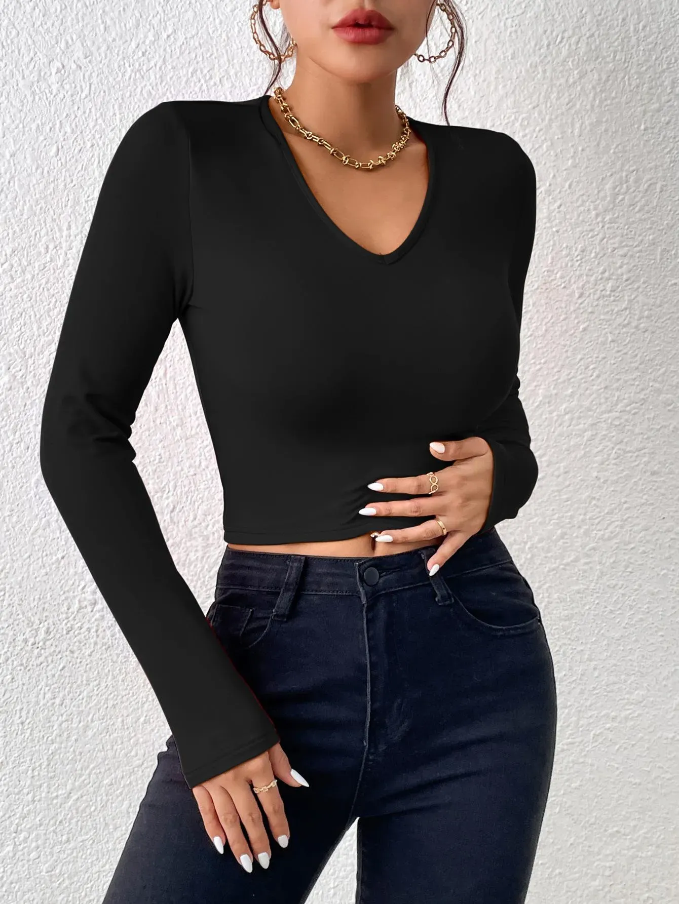 Black Solid Neck Crop Top