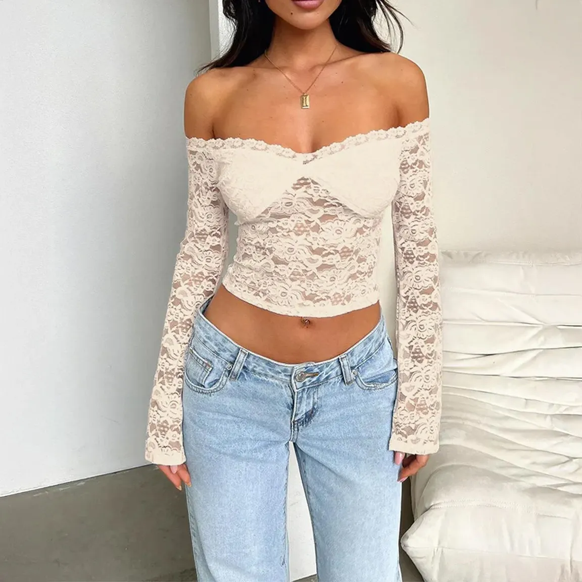 lumi papillon off shoulder top ルミニョン Off White Lace Off Shoulder Crop Top - NEWME