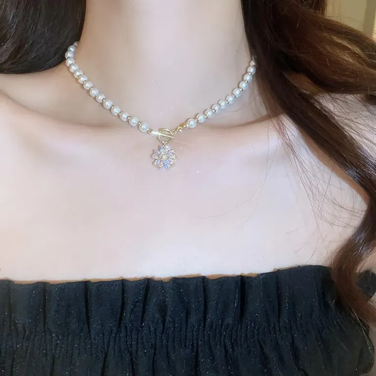 Imitation White Floral Pearl Choker Necklace - Image 1
