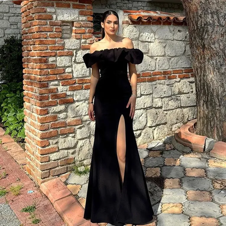 Black Solid Slit Detail Gown - Image 1