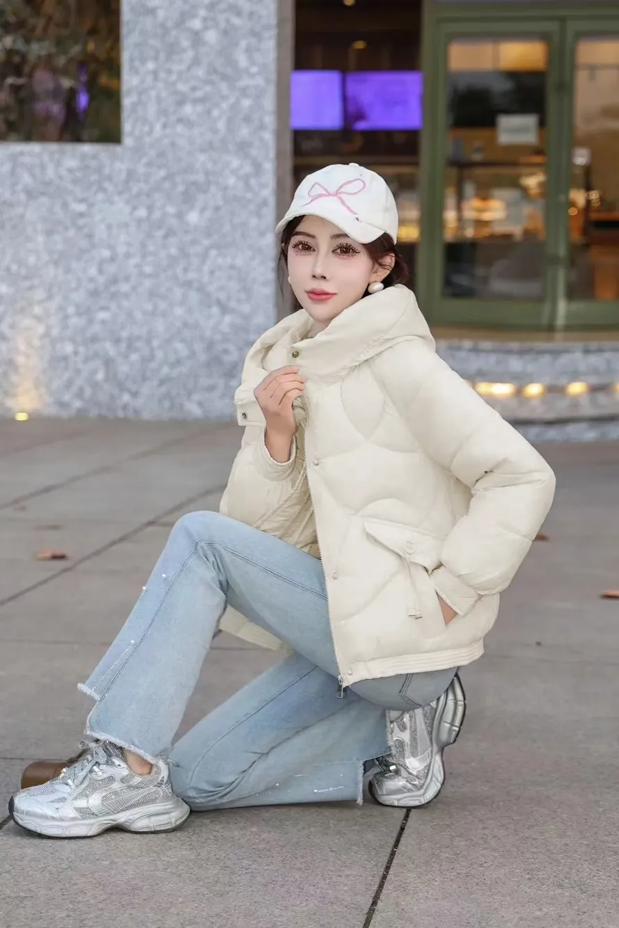 UNFUDGE SNOW WEAR 23-24新品PEEP BIB BEIGE Beige Solid Puffer Hooded Jacket - NEWME