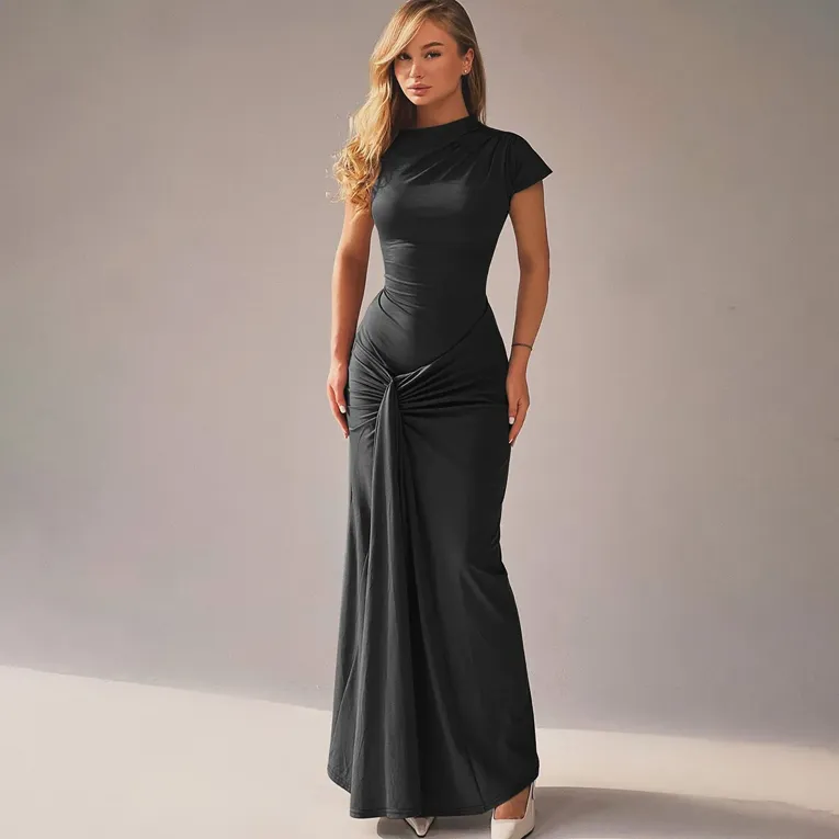 Black Solid Bodycon Dress - Image 1