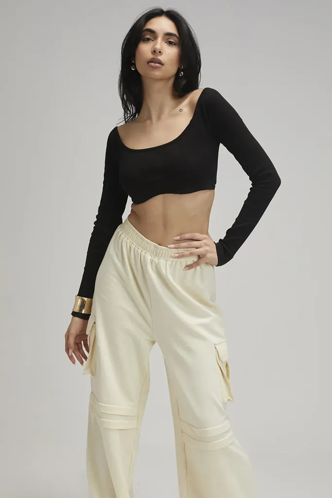 Black Fullsleeve Fitted Crop Top - Image 1