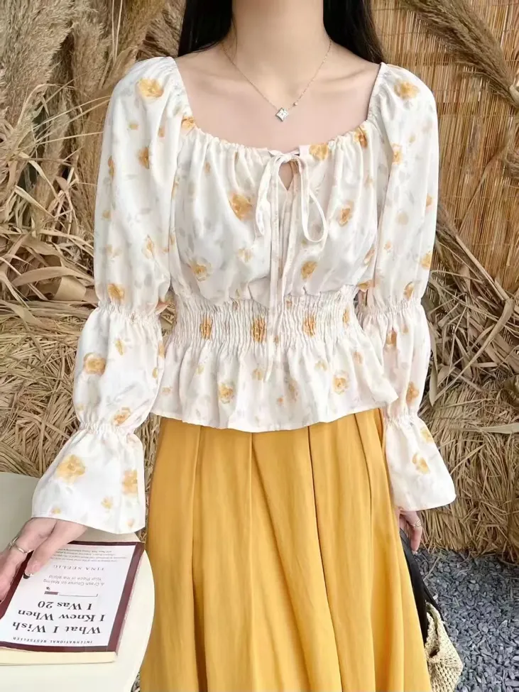 Floral Printed Clenched Top - Image 1
