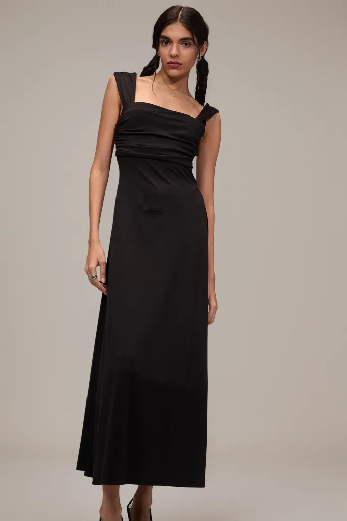 Black Solid Backless Maxi Dress - Image 1