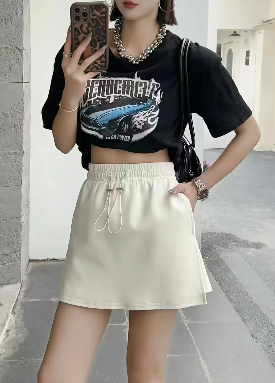 1/6 ディープVショートスカートセット ：ホワイト (PCR-011W) Off White Solid High Rise Mini Skort - NEWME