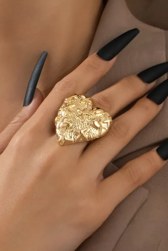Imitation Golden Elegance Heart Ring - Image 1