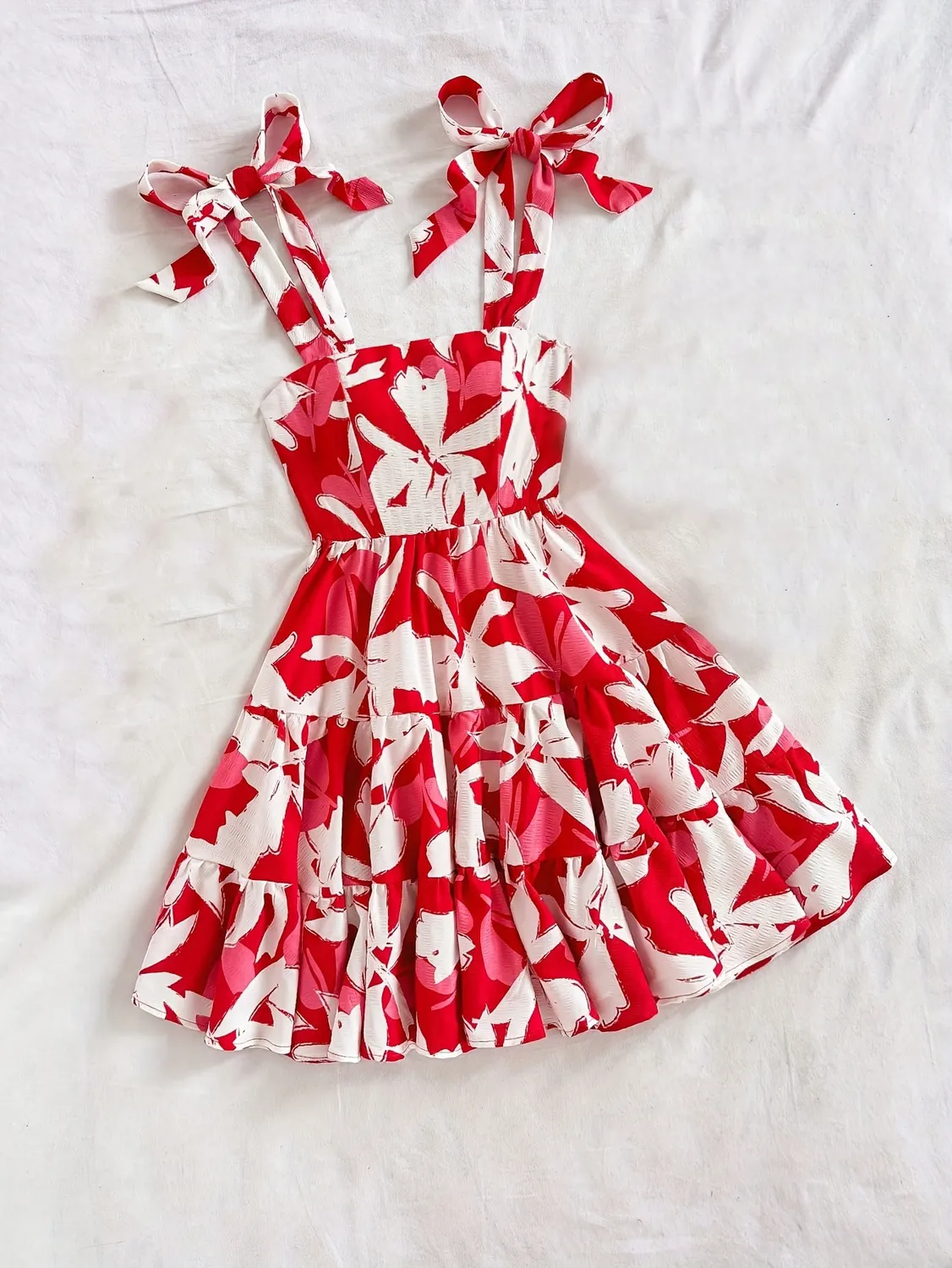 Red Floral Print Contrasted V Neck Short Bubble Sleeve Mini Dress main image 1
