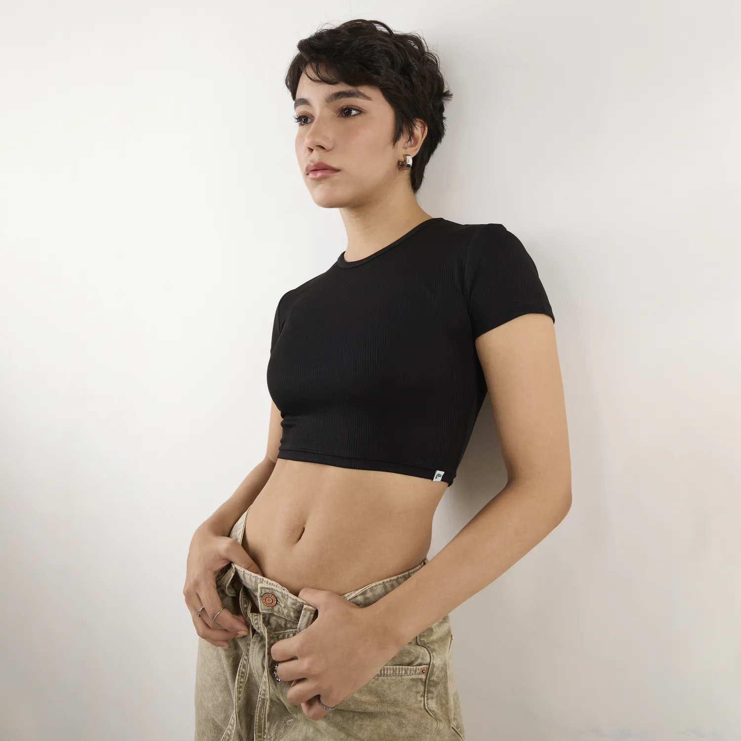Black Solid Cropped Top