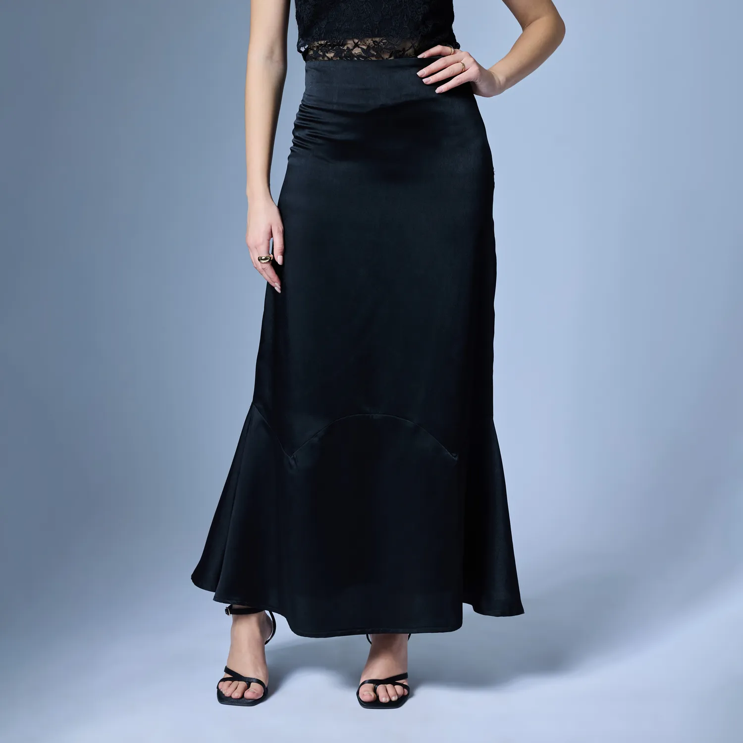 Black Mermaid Hem Satin Skirt - NEWME