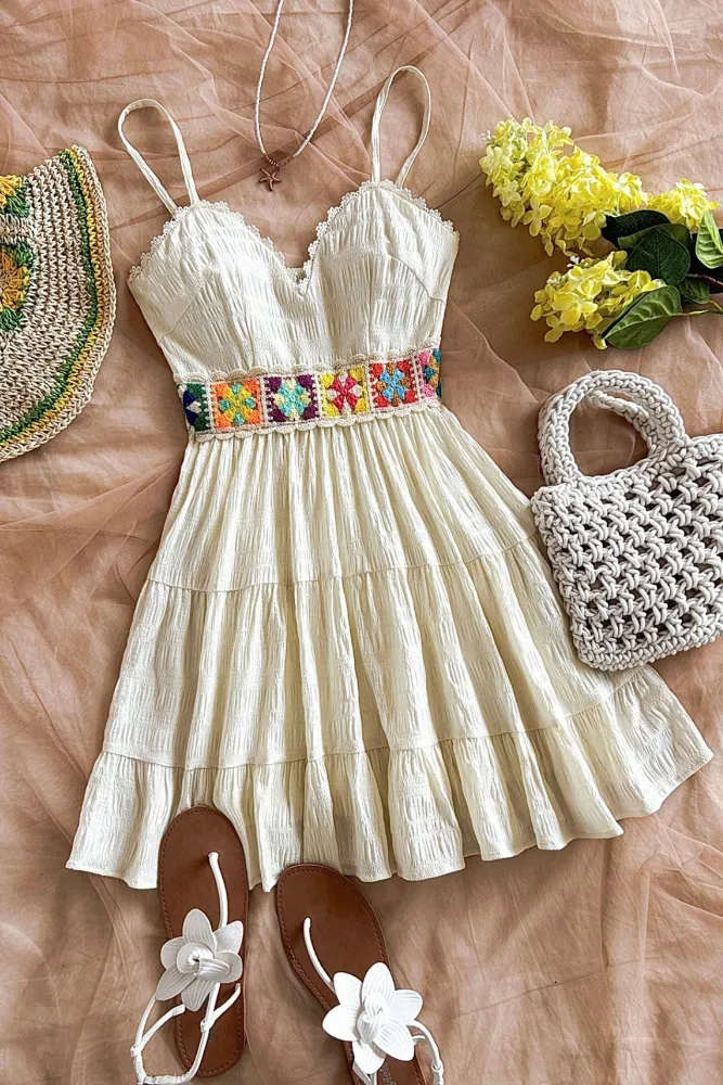 Arobe Snow Flake Embroidery Tired Dress