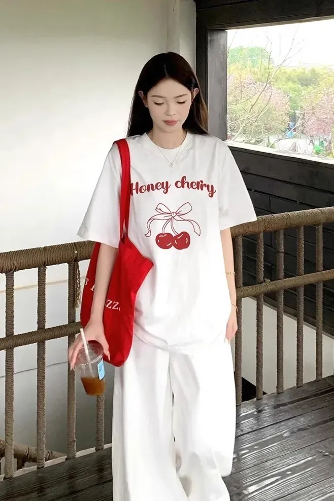 White Graphic Oversized Tshirt - Image 1