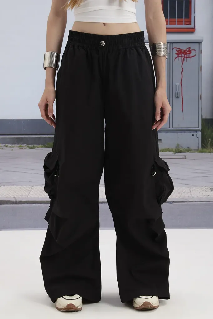 Black Highrise Cargo Pants - Image 1