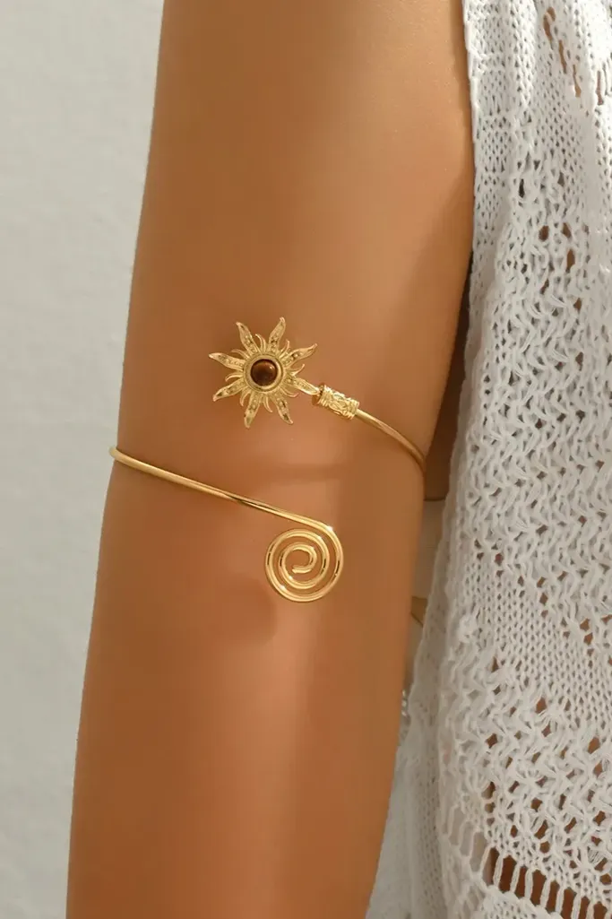 Imitation Golden Elegance Cuff Bracelet - Image 1