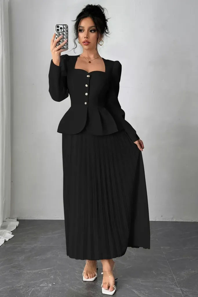 Black Pleated Sweetheart Maxi Dress - Image 1