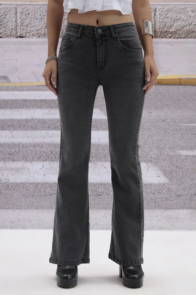 Grey Solid Mid Rise Bootcut Jeans - Image 1