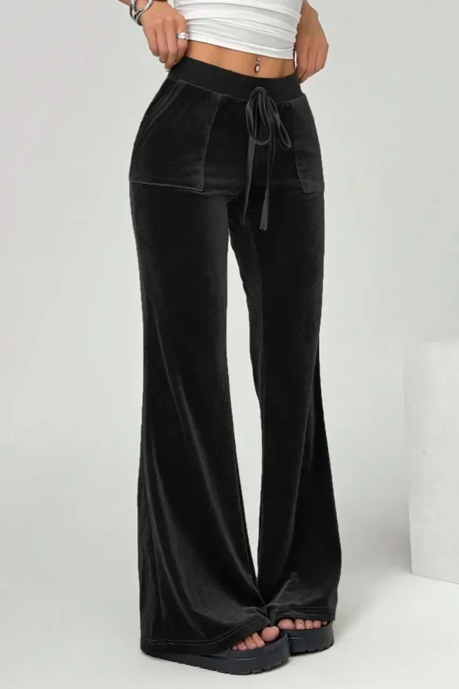 Black Solid Mid Rise Bootcut Pants - Image 1