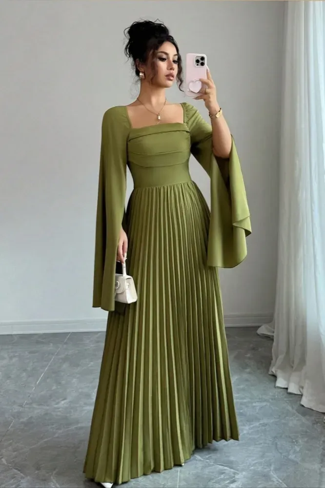 Green Square Neck Pleated Maxi Dress - Image 1