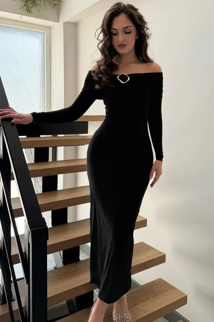Black Off Shoulder Maxi Dress - Image 1