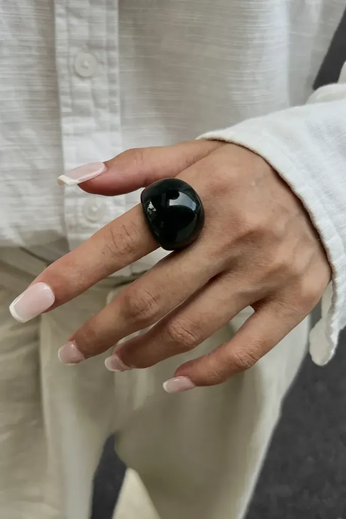 Black Noir Elegance Ring - Image 1