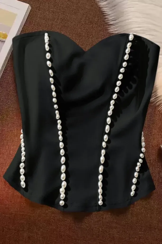 Black Sweetheart Neck Crop Top - Image 1