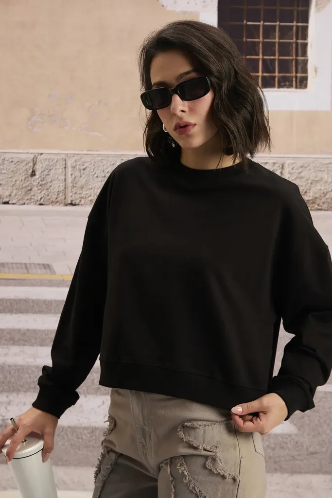 Black Solid Crew Neck Sweatshirt - Image 1