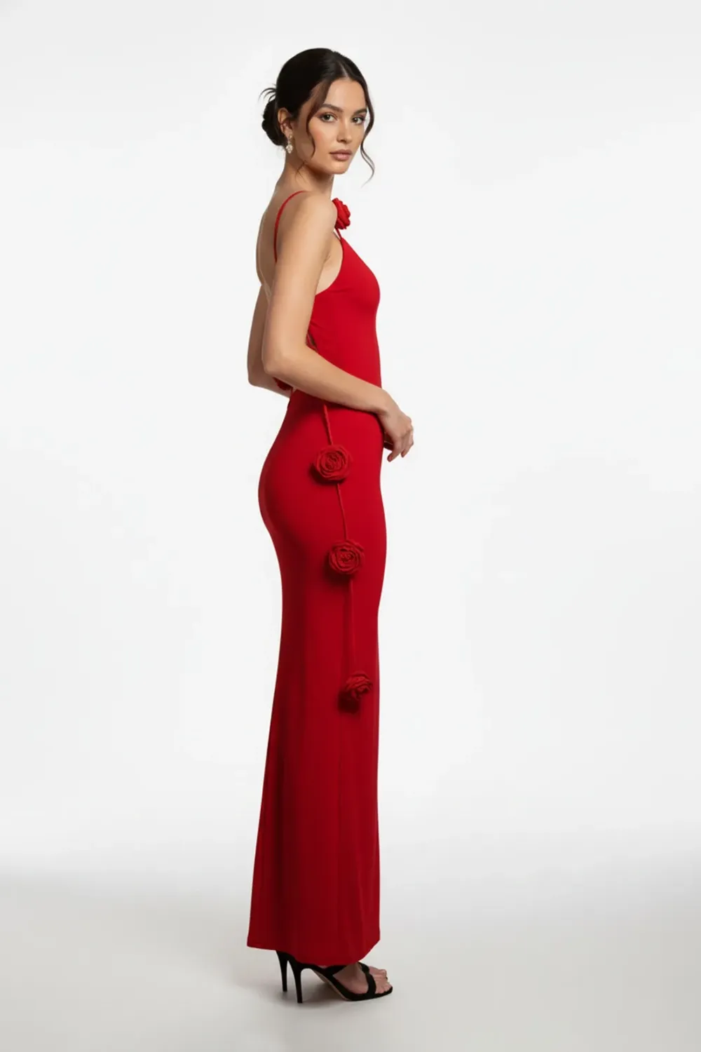 new me red dress Feeling like a Red Rose  . Dress : @newme.asia . . . . . . . . . #outfit # reddress #bodycondress #outfitoftheday #dateoutfit #mumbai #fashion #newme