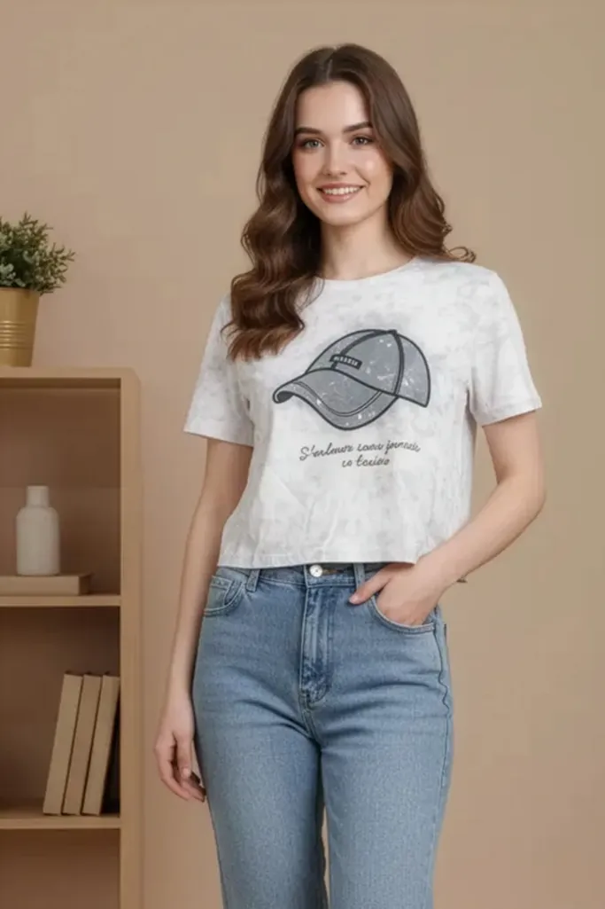 White Graphic Print Crew Neck Tshirt - Image 1