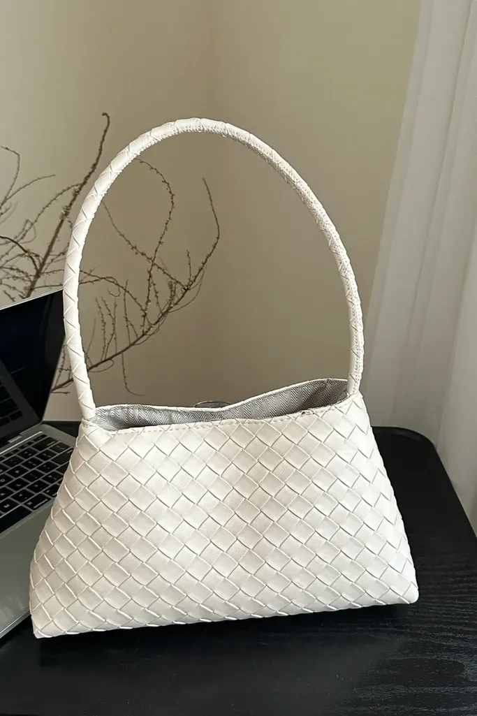 White Solid Pu Shoulder Bag - Image 1